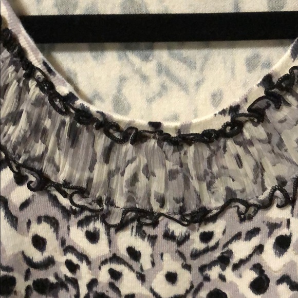 Cyrus Light Weight Sweater - Picture 5 of 6